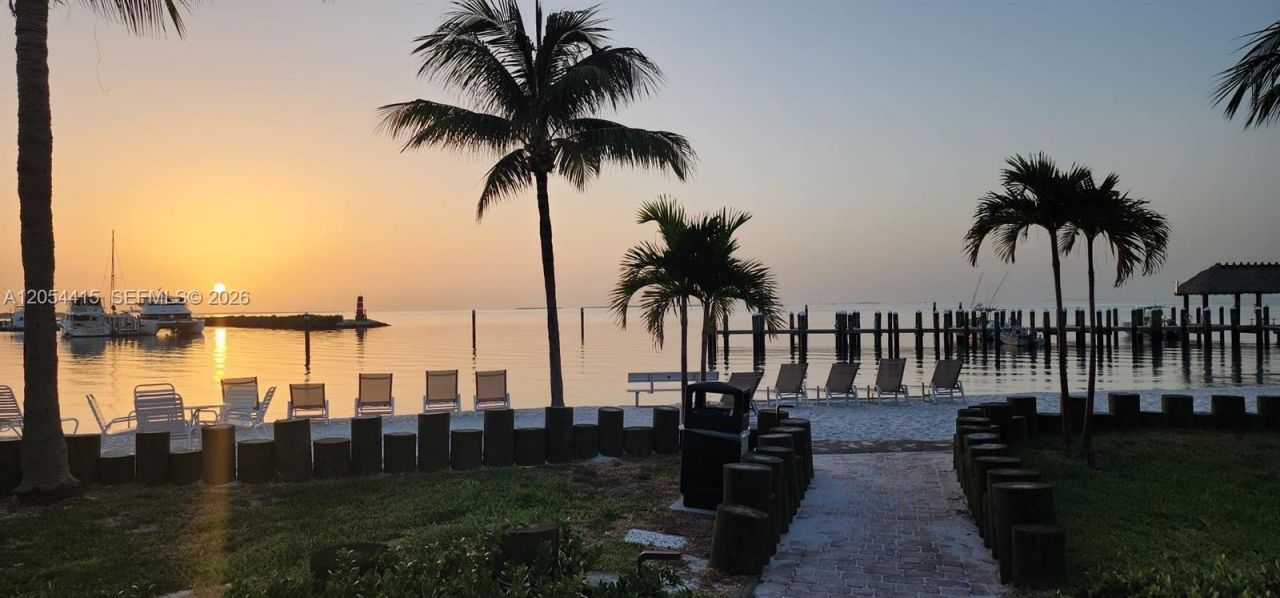87200 Overseas Hwy, Unit E4, Plantation Key, FL 33036 Photo