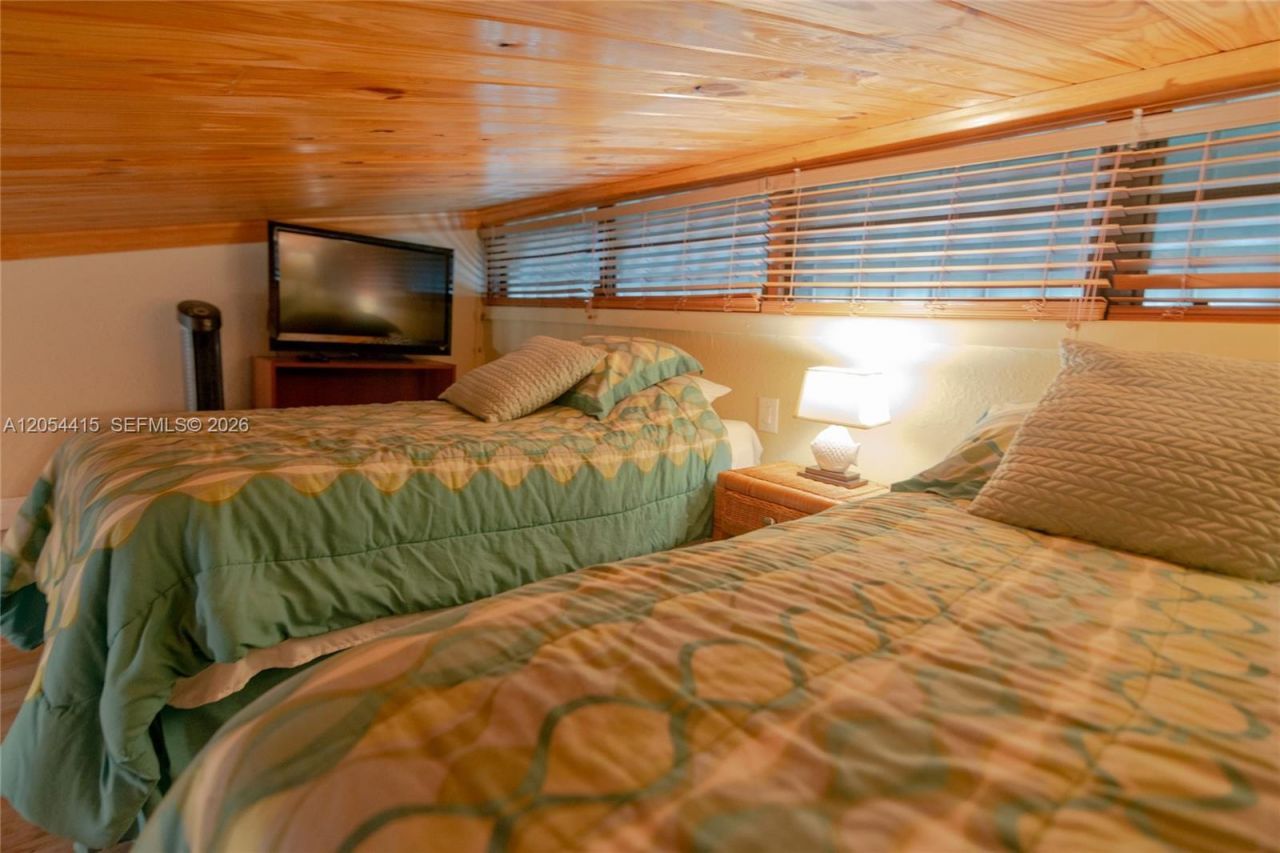 87200 Overseas Hwy, Unit E4, Plantation Key, FL 33036 Photo
