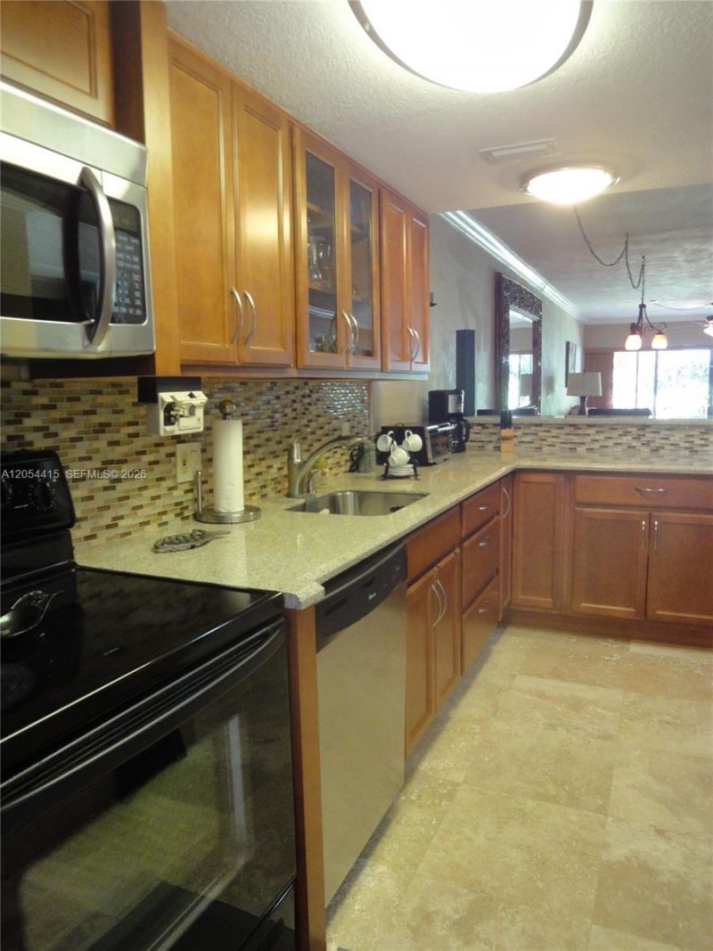 87200 Overseas Hwy, Unit E4, Plantation Key, FL 33036 Photo