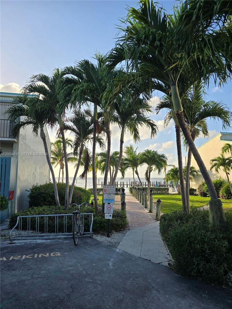 87200 Overseas Hwy, Unit E4, Plantation Key, FL 33036 Photo