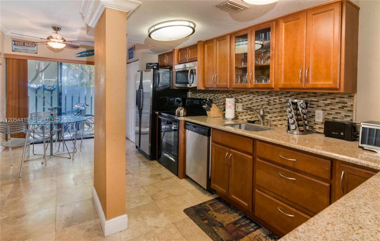 87200 Overseas Hwy, Unit E4, Plantation Key, FL 33036 Photo
