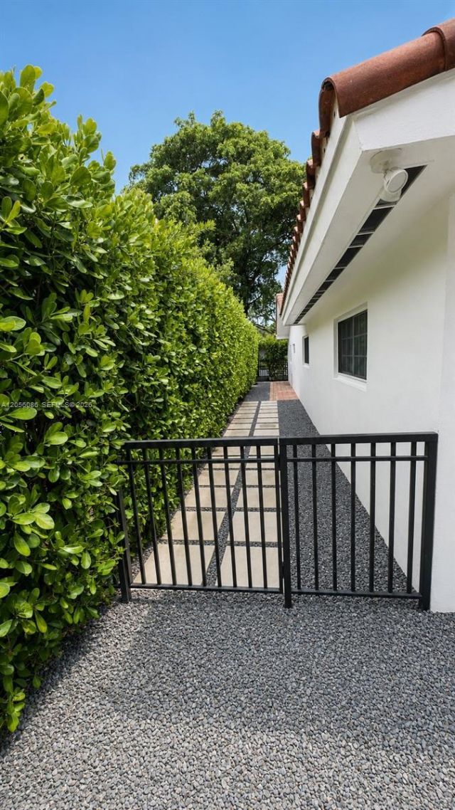 614 San Juan Dr, Coral Gables, FL 33143 Photo