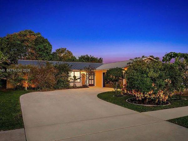 154 Chapel Ln , Tequesta, FL 33469