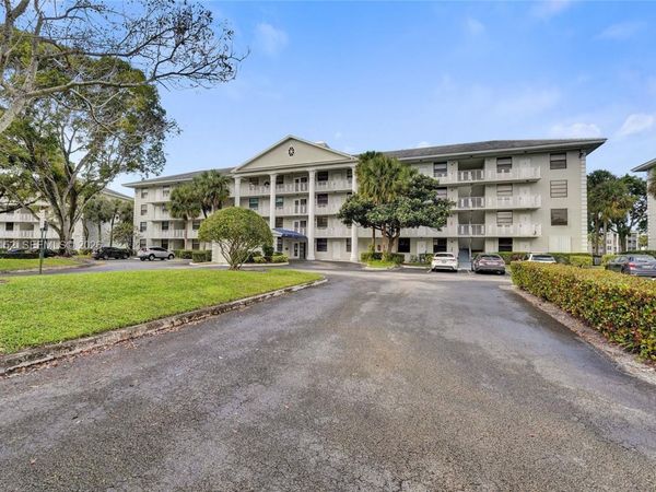 1713 Whitehall Dr , Unit 304, Davie, FL 33324