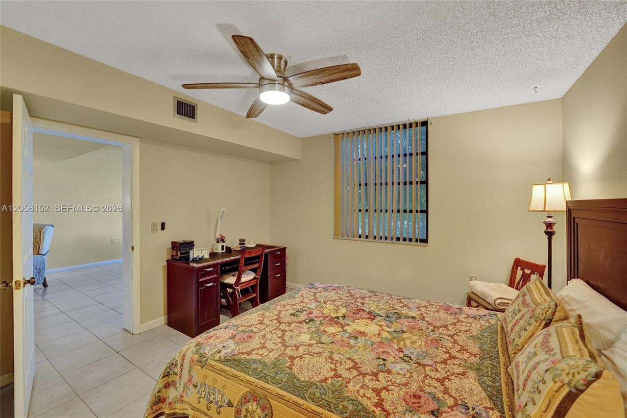 1713 Whitehall Dr , Unit 304, Davie, FL 33324 Photo