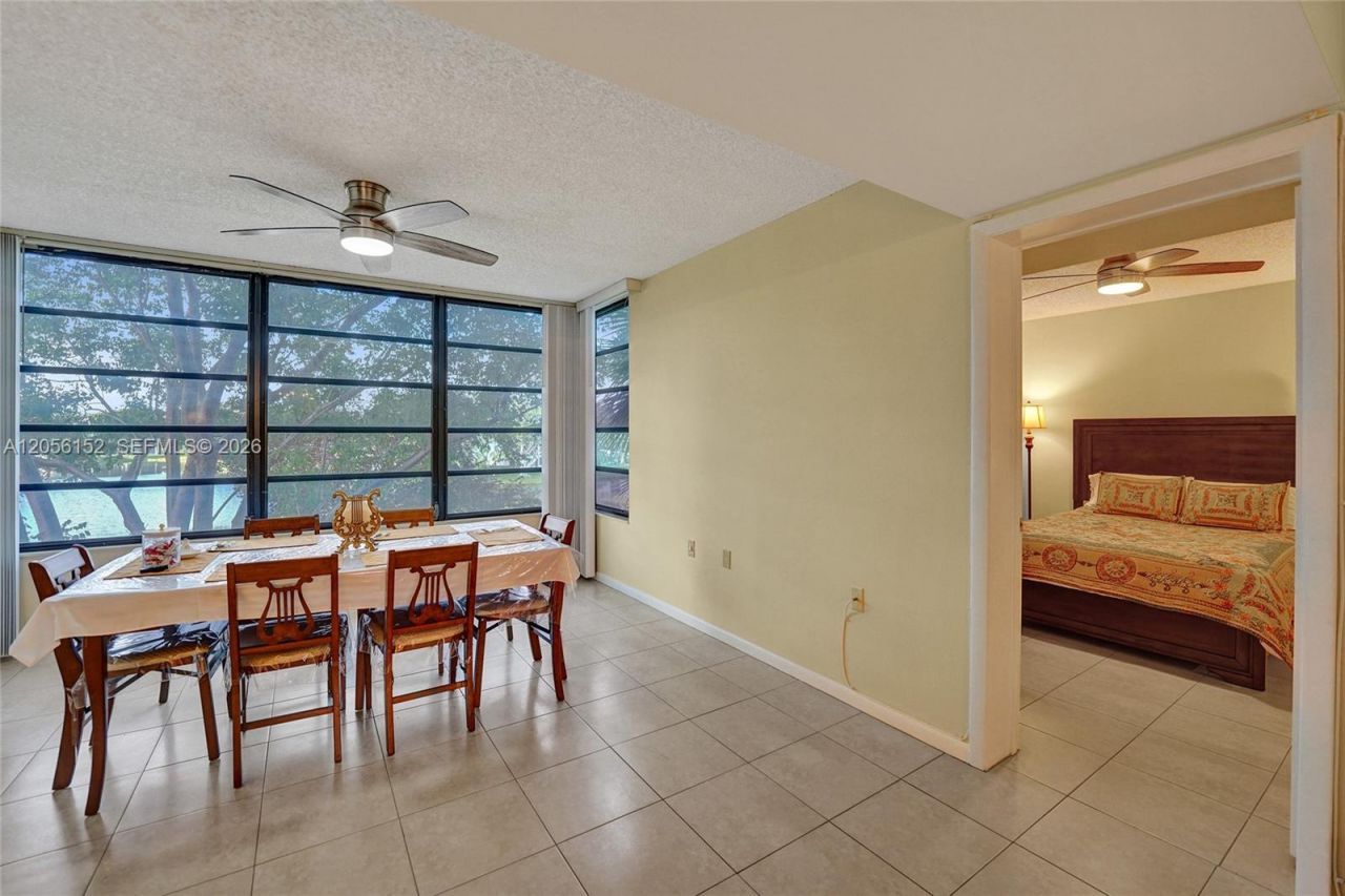 1713 Whitehall Dr , Unit 304, Davie, FL 33324 Photo