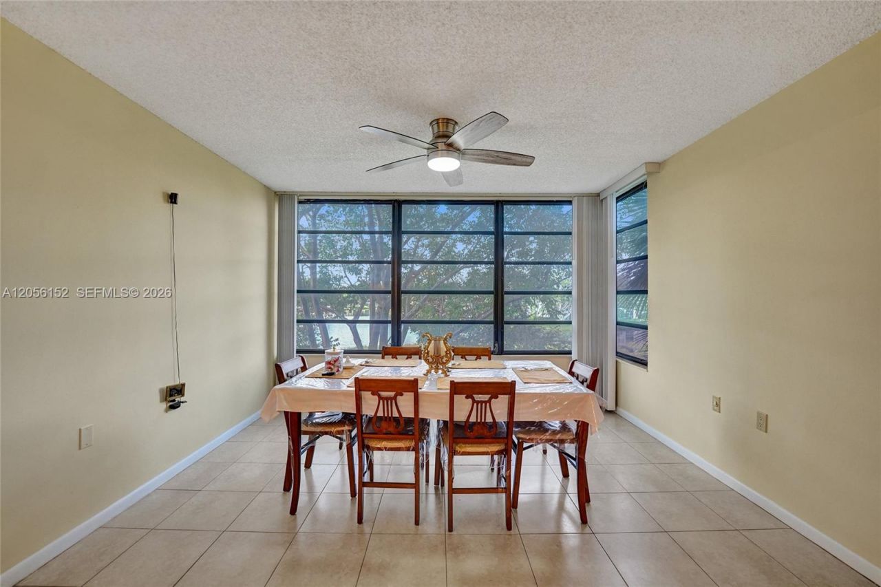 1713 Whitehall Dr , Unit 304, Davie, FL 33324 Photo