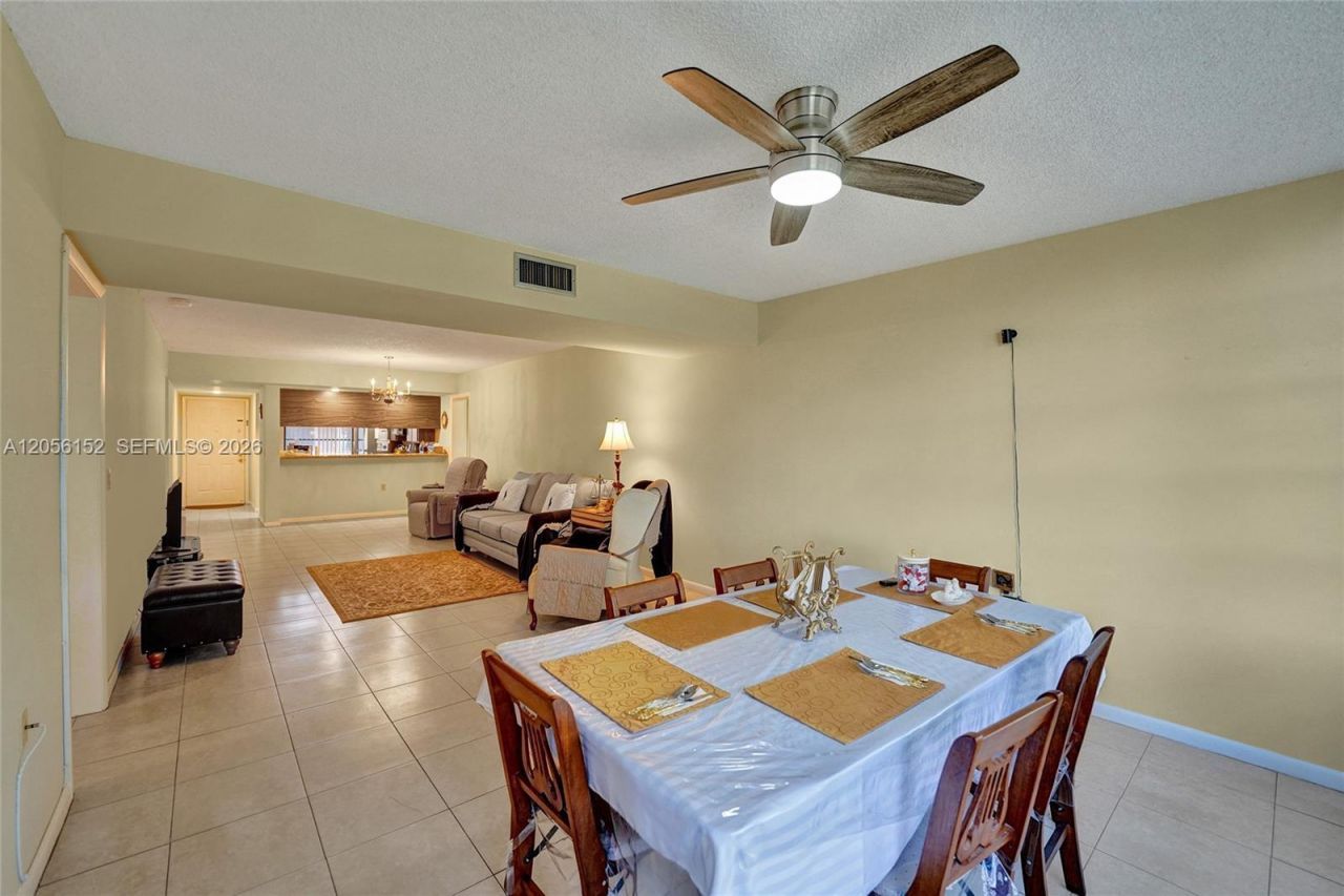 1713 Whitehall Dr , Unit 304, Davie, FL 33324 Photo