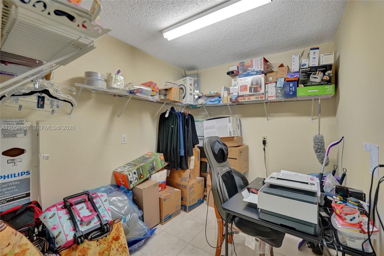 1713 Whitehall Dr , Unit 304, Davie, FL 33324 Photo