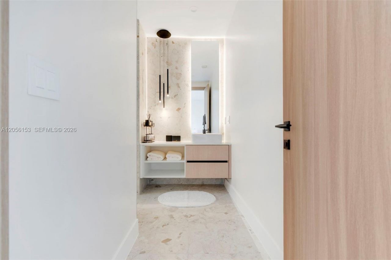 3011 SW 27th St , Unit 1, Miami, FL 33133 Photo