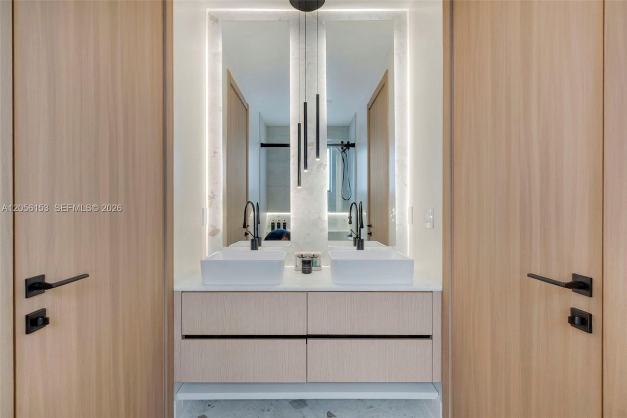 3011 SW 27th St , Unit 1, Miami, FL 33133 Photo