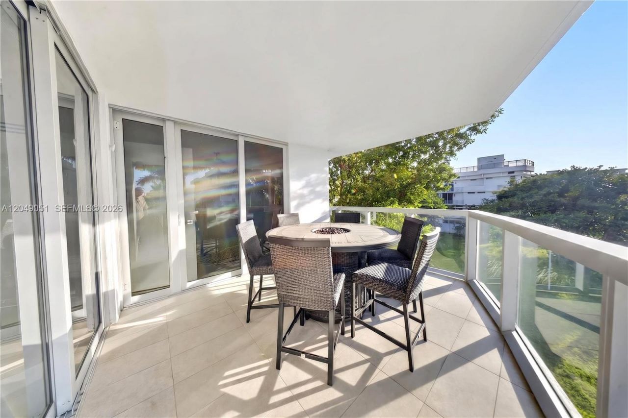 1100 100th St, Unit 401, Bay Harbor Islands, FL 33154 Photo