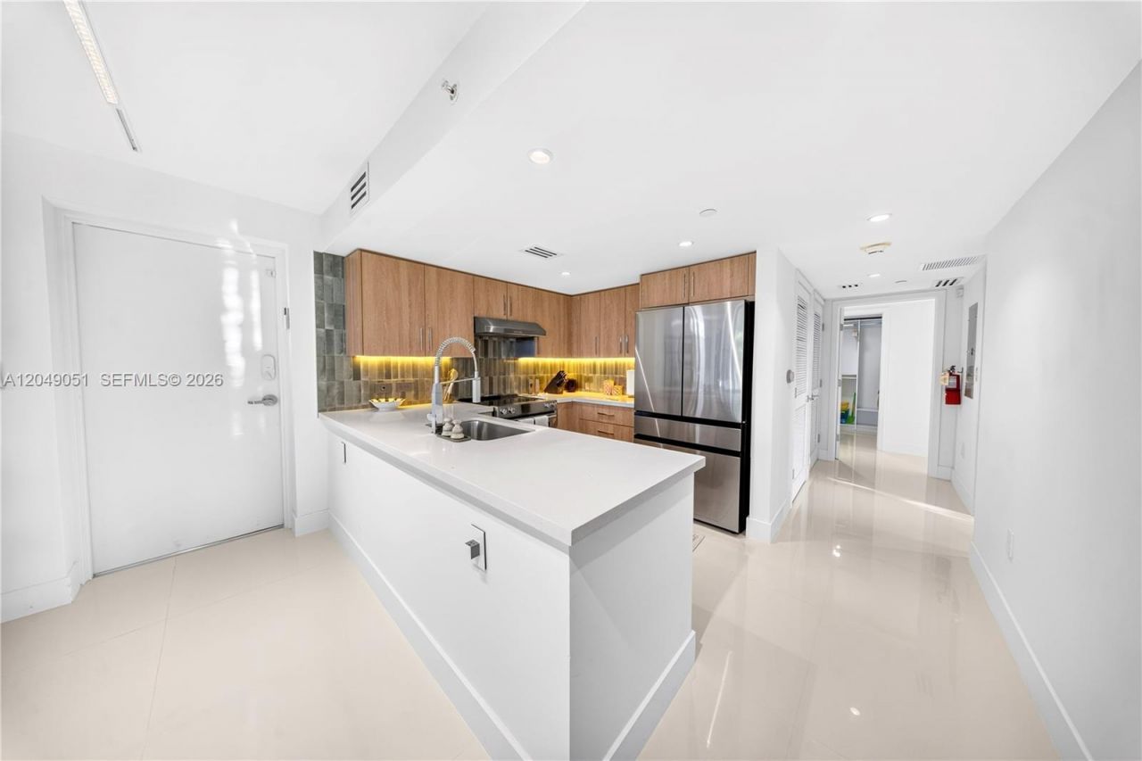1100 100th St, Unit 401, Bay Harbor Islands, FL 33154 Photo