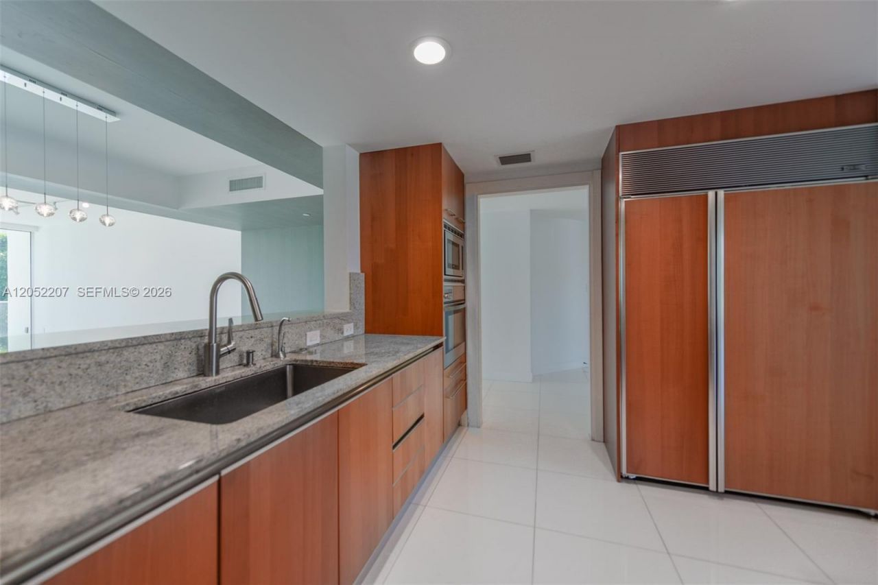 2627 S Bayshore Dr , Unit 604, Miami, FL 33133 Photo