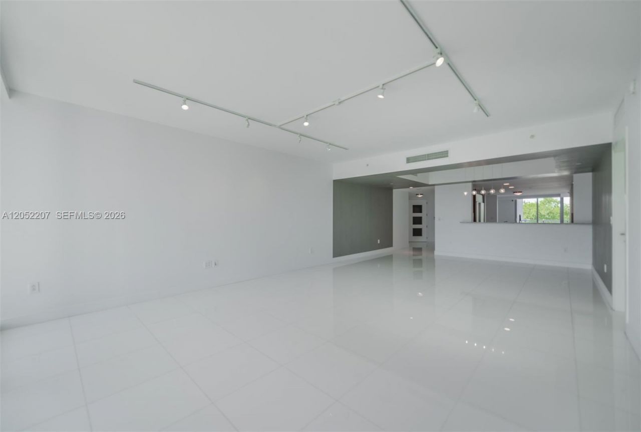 2627 S Bayshore Dr , Unit 604, Miami, FL 33133 Photo
