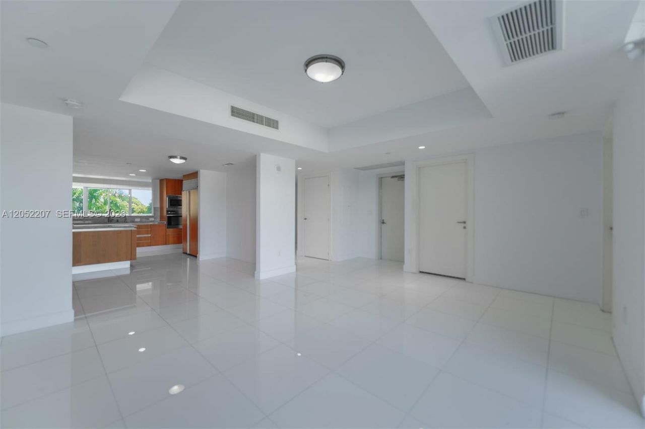 2627 S Bayshore Dr , Unit 604, Miami, FL 33133 Photo