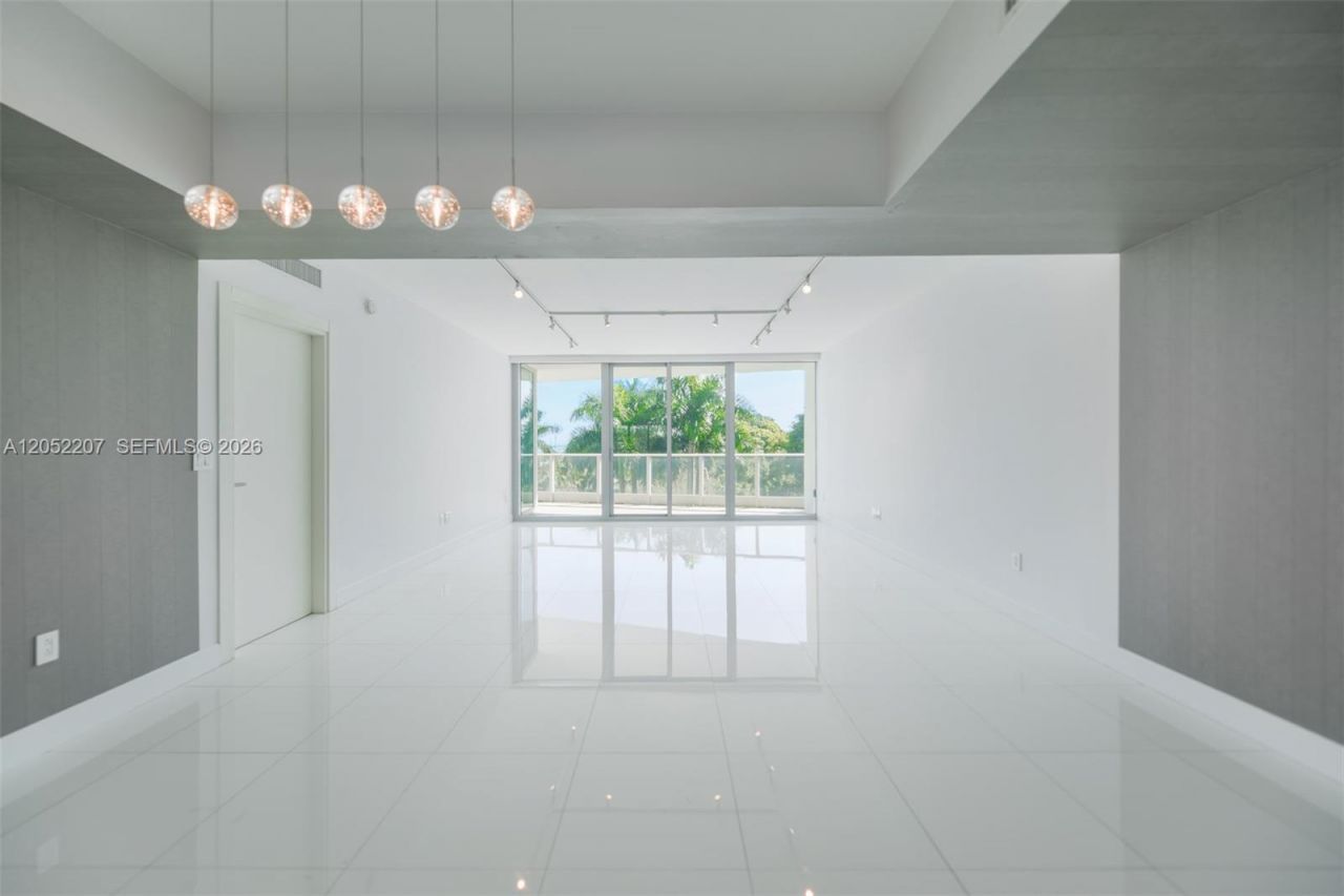 2627 S Bayshore Dr , Unit 604, Miami, FL 33133 Photo