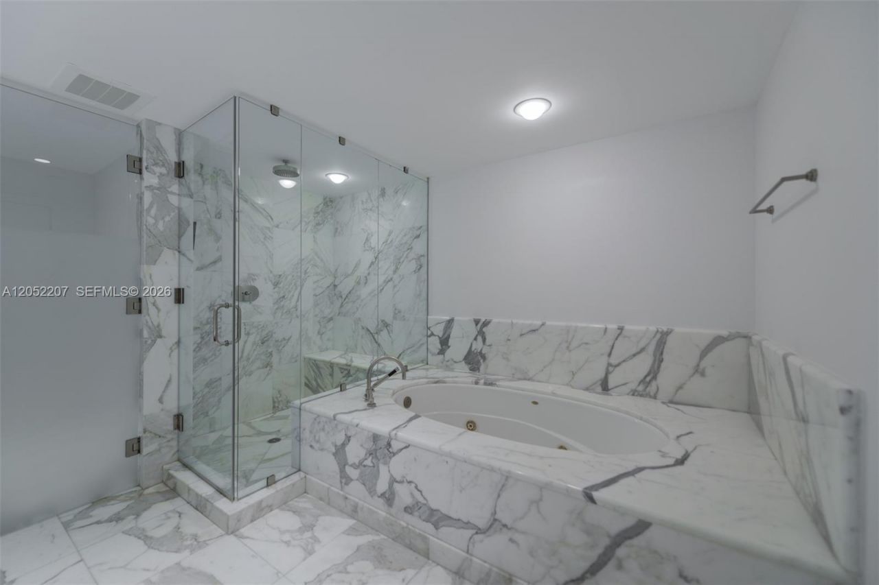 2627 S Bayshore Dr , Unit 604, Miami, FL 33133 Photo
