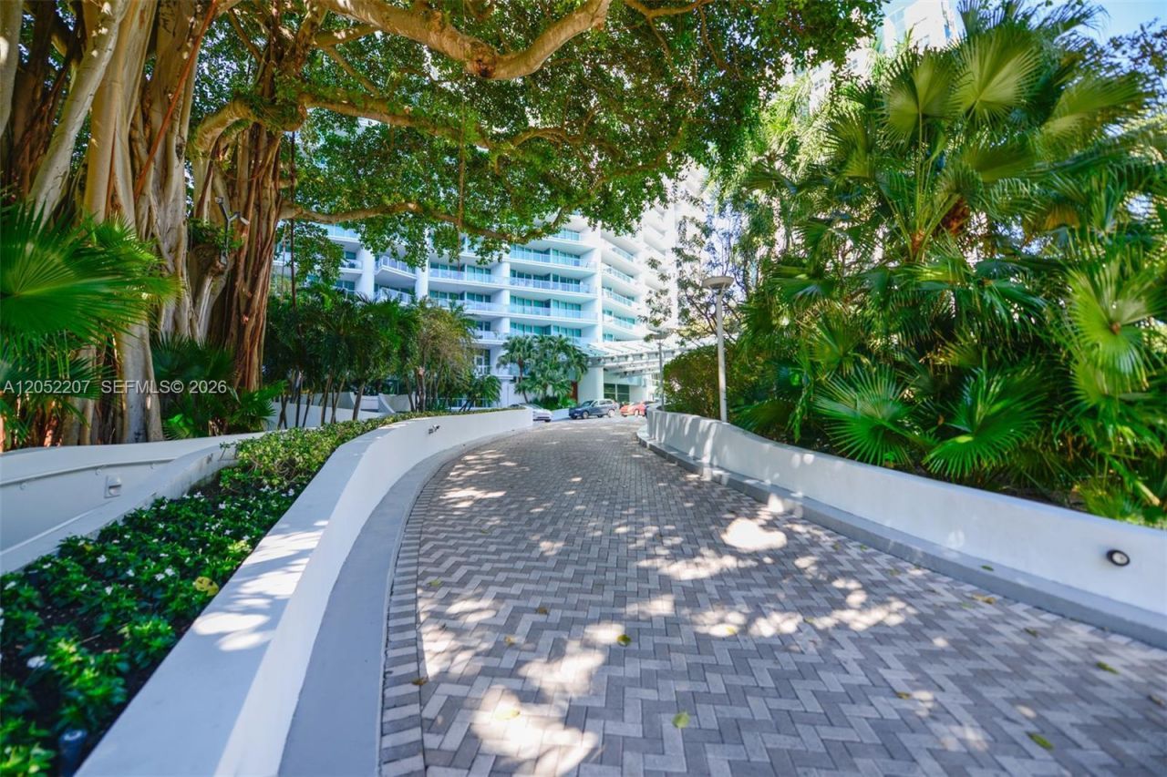 2627 S Bayshore Dr , Unit 604, Miami, FL 33133 Photo