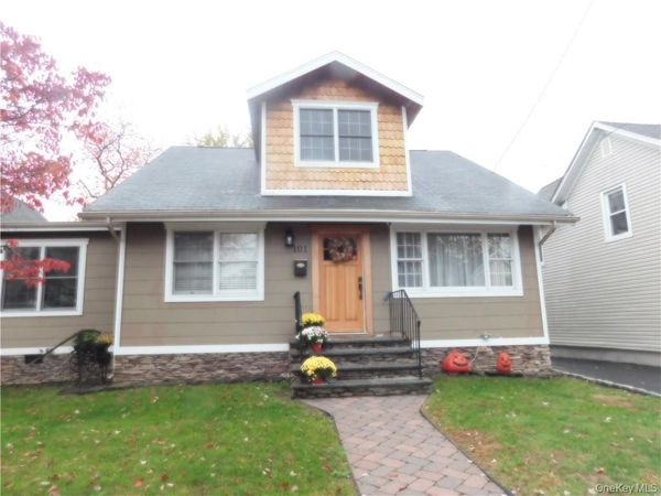 101 Ridge Street , Pearl River, NY 10965