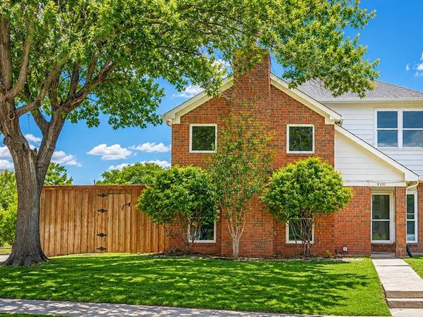 4201 Phoenix, Carrollton, TX 75010