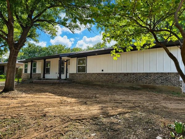 721 Norwood Drive , Hurst, TX 76053