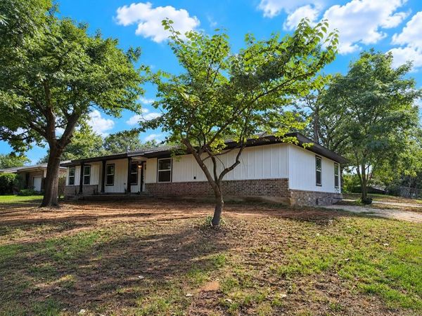 721 Norwood Drive, Hurst, TX 76053