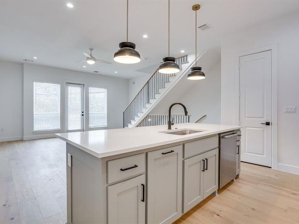 123 Thornton Street , Arlington, TX 76013