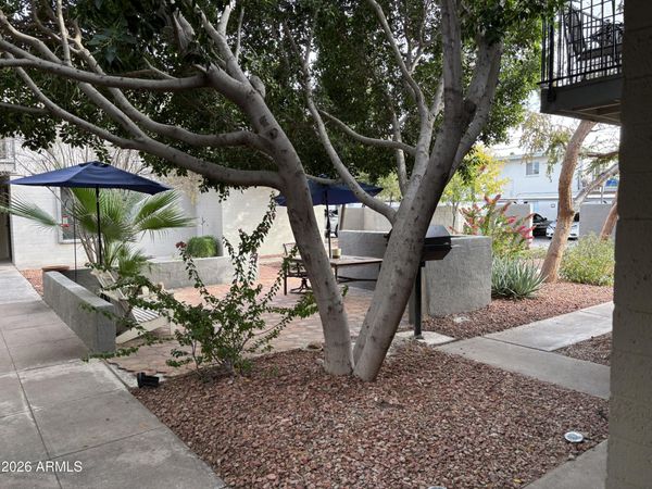 4111 E CAMELBACK Road, Unit 17, Phoenix, AZ 85018