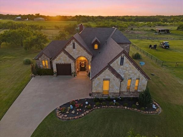 5062 White Pine Drive , Royse City, TX 75189