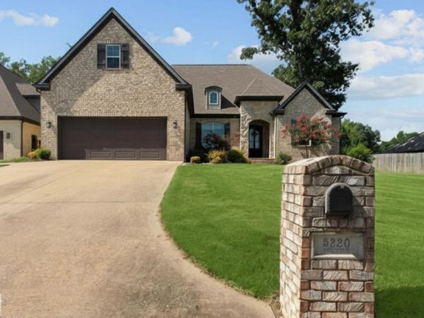 5220 Providence Circle, Jonesboro, AR 72404