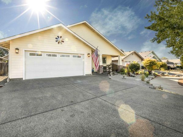 1440 George Tweed Boulevard, Grants Pass, OR 97527