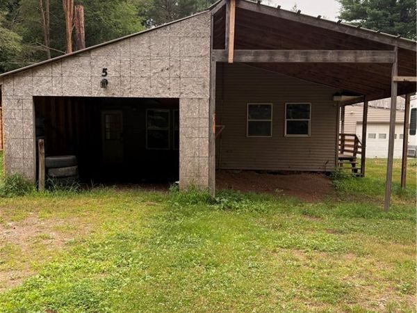 5 Pine Grove Dr, Altmar, NY 13302
