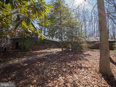 4313 WOODLARK DRIVE , ANNANDALE, VA 22003
