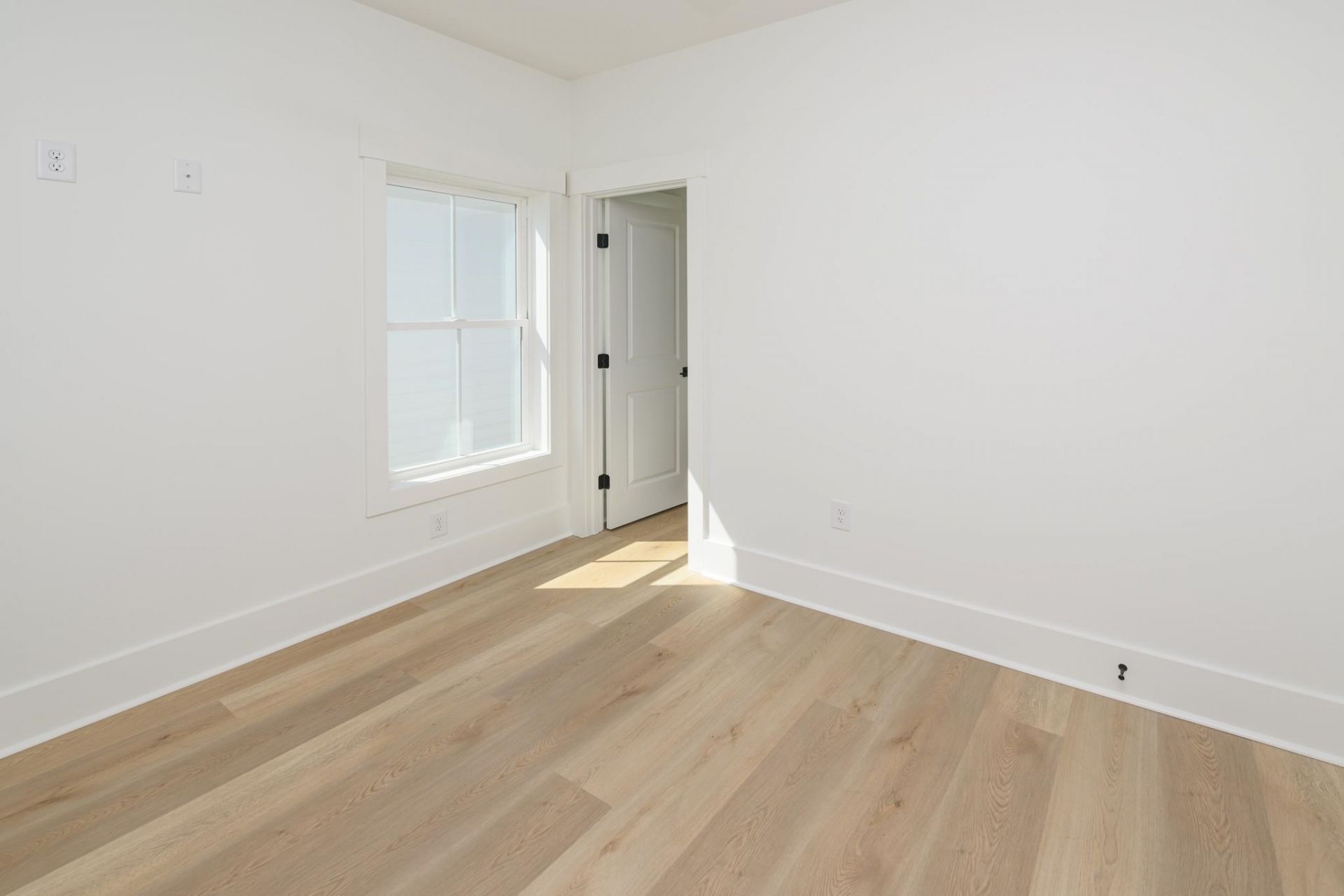 117 6th Ave. S  Photo 19