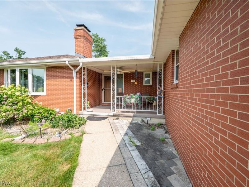 1788 Lancaster Drive, Austintown, OH 44511 Photo 3