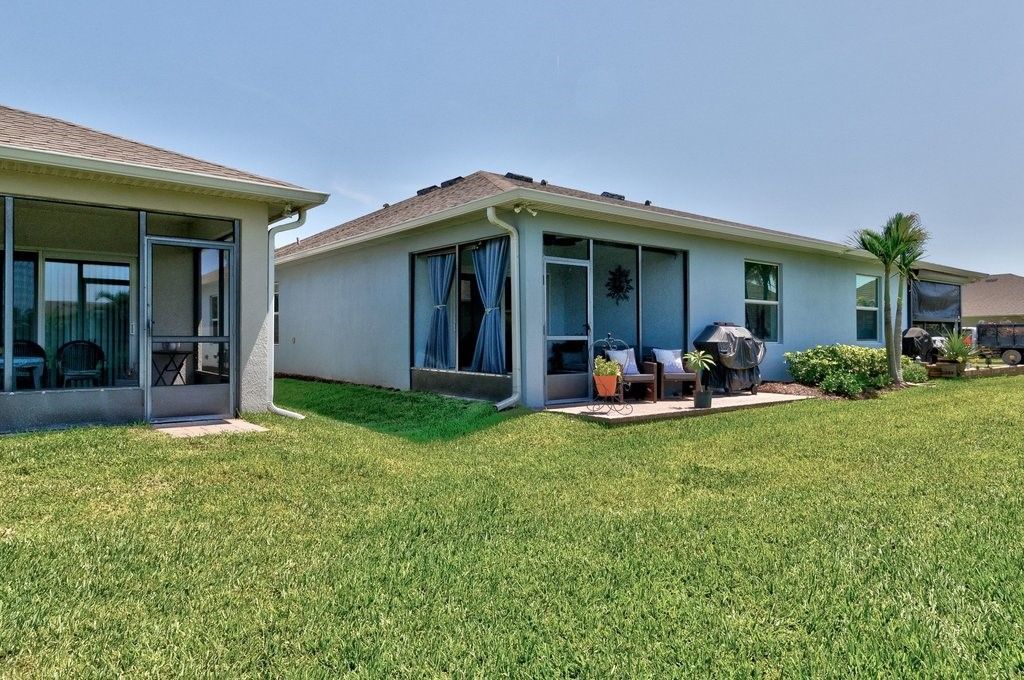 6105 Red Maple Manor, Vero Beach, FL 32966 Photo
