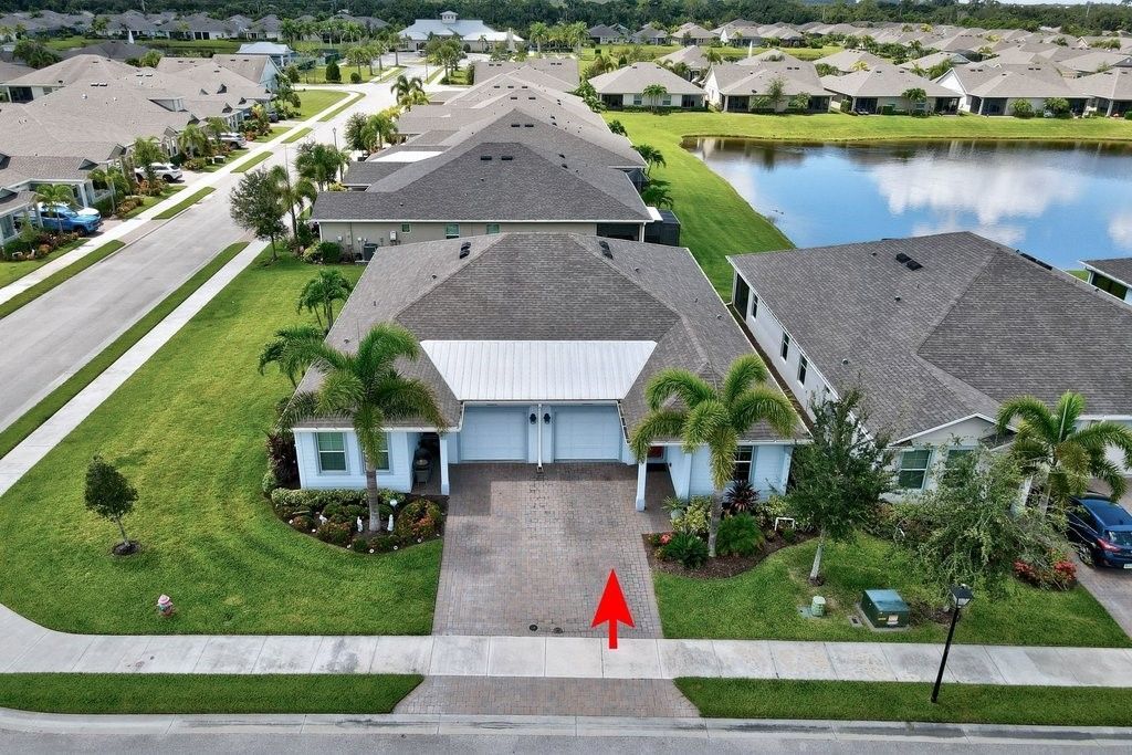 6105 Red Maple Manor, Vero Beach, FL 32966 Photo