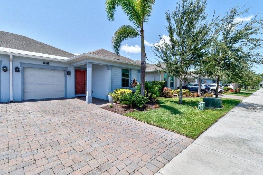 6105 Red Maple Manor, Vero Beach, FL 32966 Photo