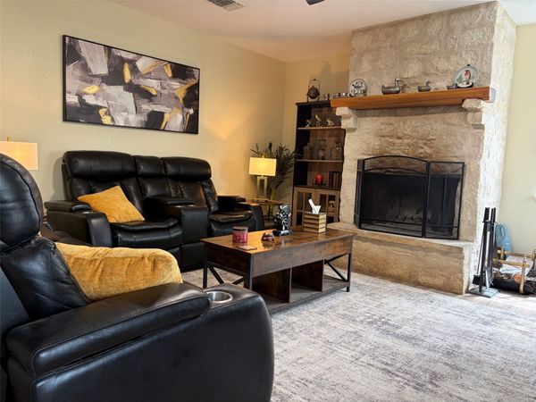 105 N Electric TRL , Spicewood, TX 78669
