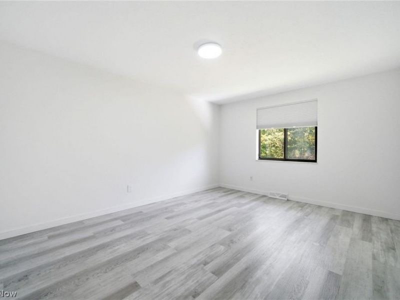 5864 North Oval, Solon, OH 44139 Photo 12