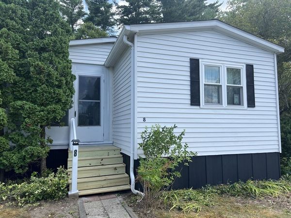8 Jefferson Way, Carver, MA 02330