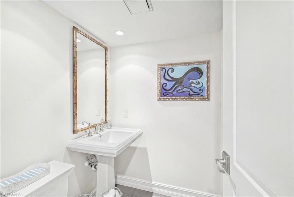 2381 Gulf Shore Blvd N, Unit 503, Naples, FL 34103 Photo