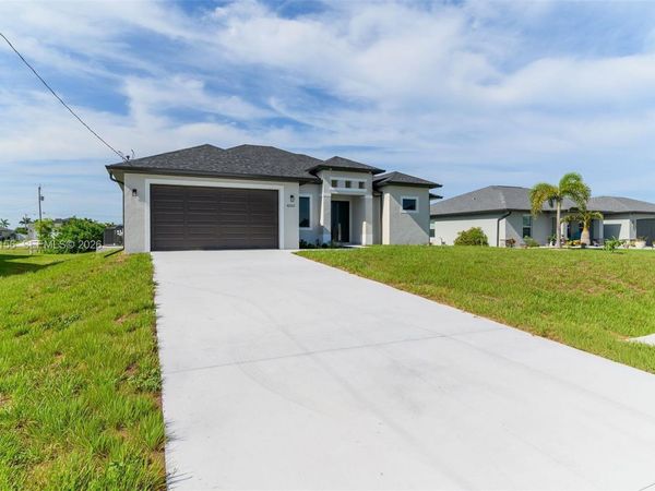 4202 NW 33rd St , Cape Coral, FL 33993