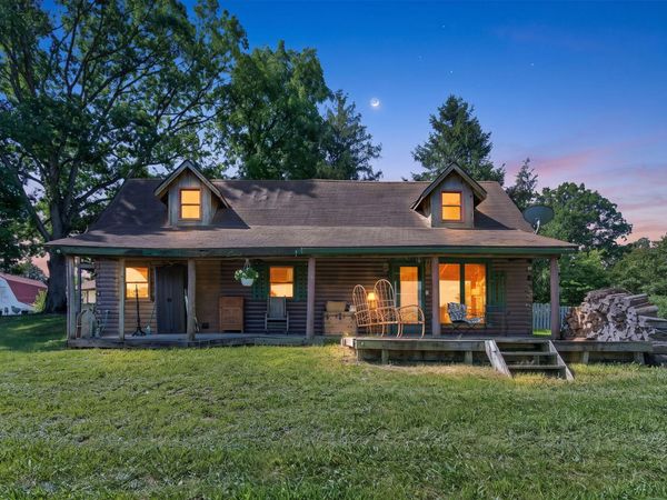 465 Appleby Drive, Sparta, MO 65753