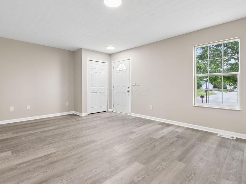 235 Haystack Avenue , Pataskala, OH 43062 Photo 5