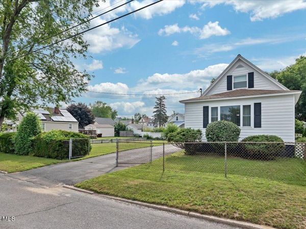 2540 Pauline Avenue, Rotterdam, NY 12306