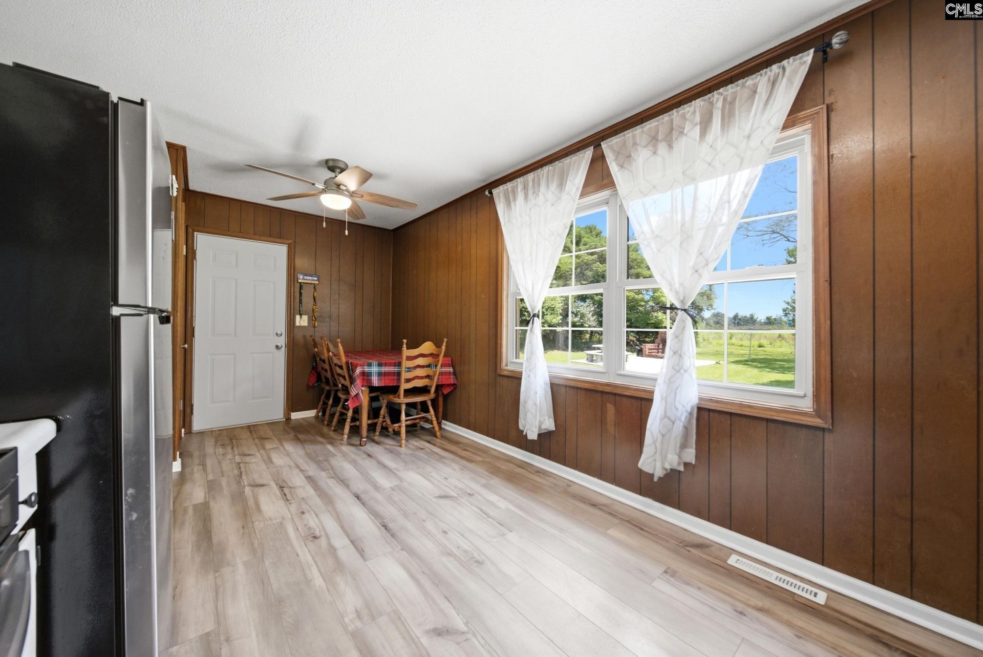 302 Mitchell Street Photo 10
