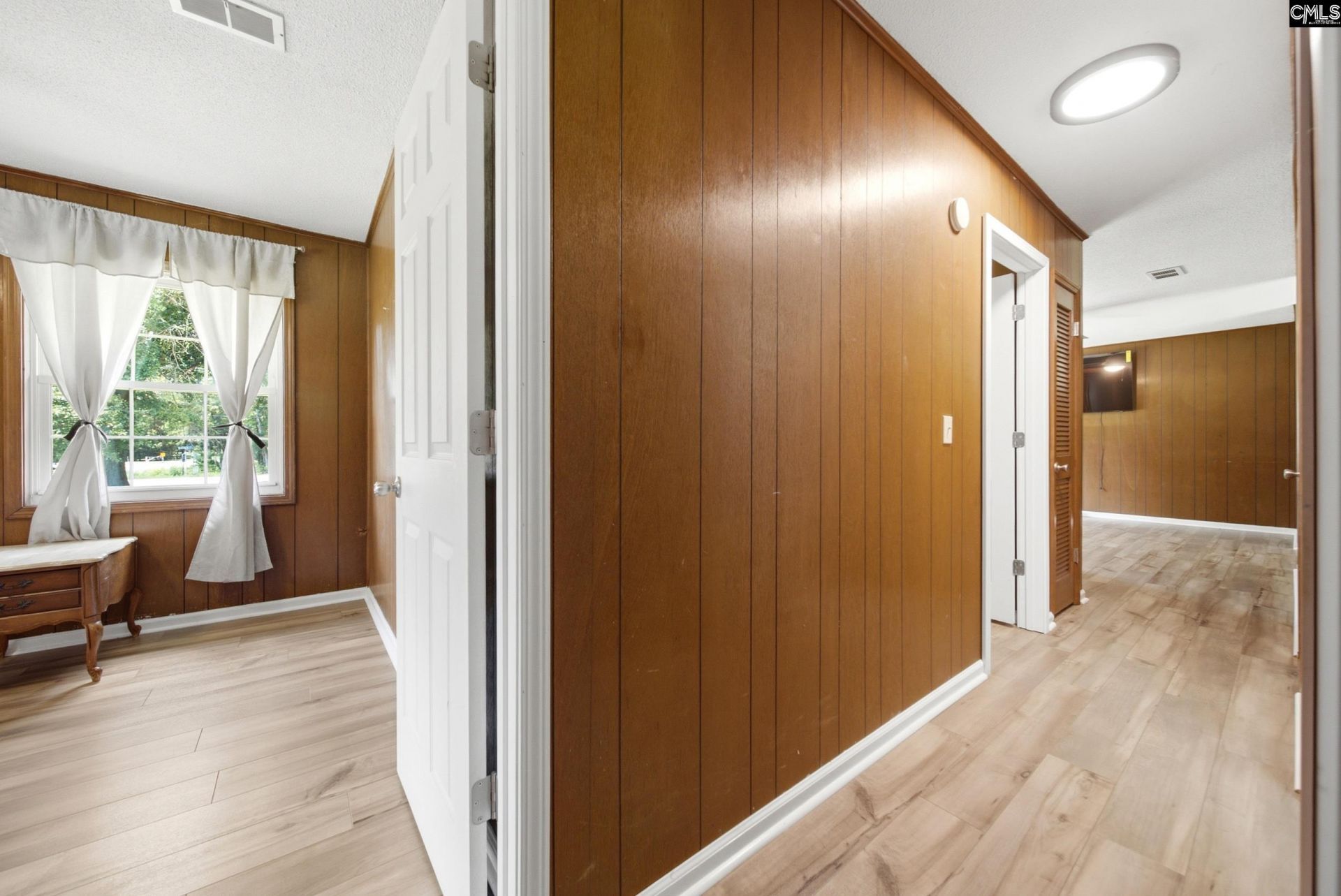 302 Mitchell Street Photo 18