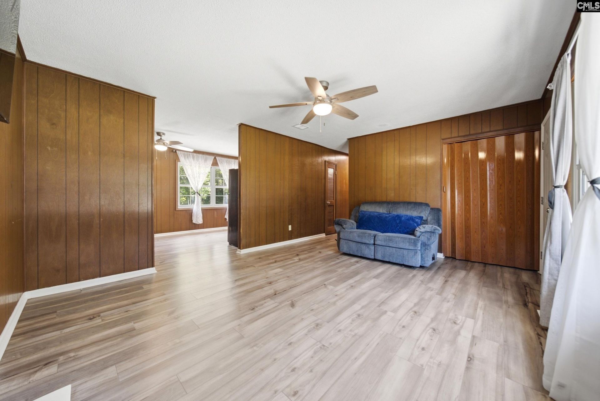 302 Mitchell Street Photo 5